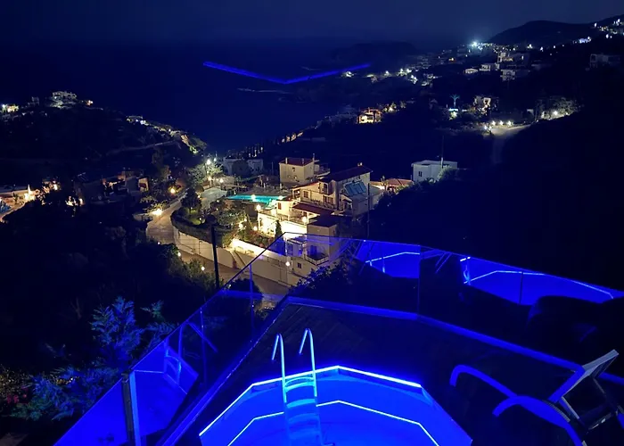 Golden View Suites